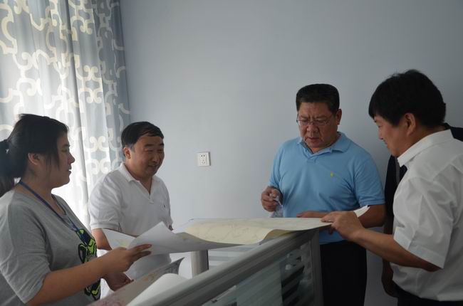 省經(jīng)信委、區(qū)經(jīng)信局領(lǐng)導(dǎo)一行到華紡考察